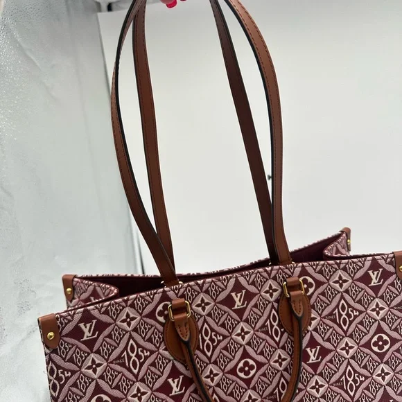 Louis Vuitton On the Go GM Since 1854 EUC - Picture 9 of 15